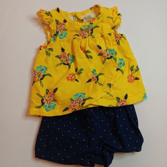 Baby Girls NB to 6-9M Lot - Carters, Janie&Jack, Armani Baby, Little Me - Picture 5 of 11